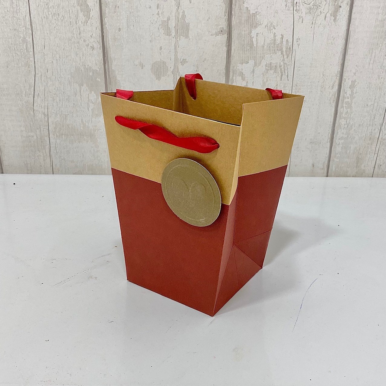 Living Vase - Tapered (Red & Brown)
